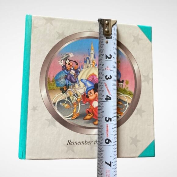 Walt Disney World 25 Year Anniversary 4"x6" Photo Album - Picture 7 of 7